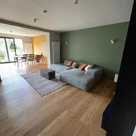 Appartement Modern Oasis Of Peace With Garden, Public Transport *