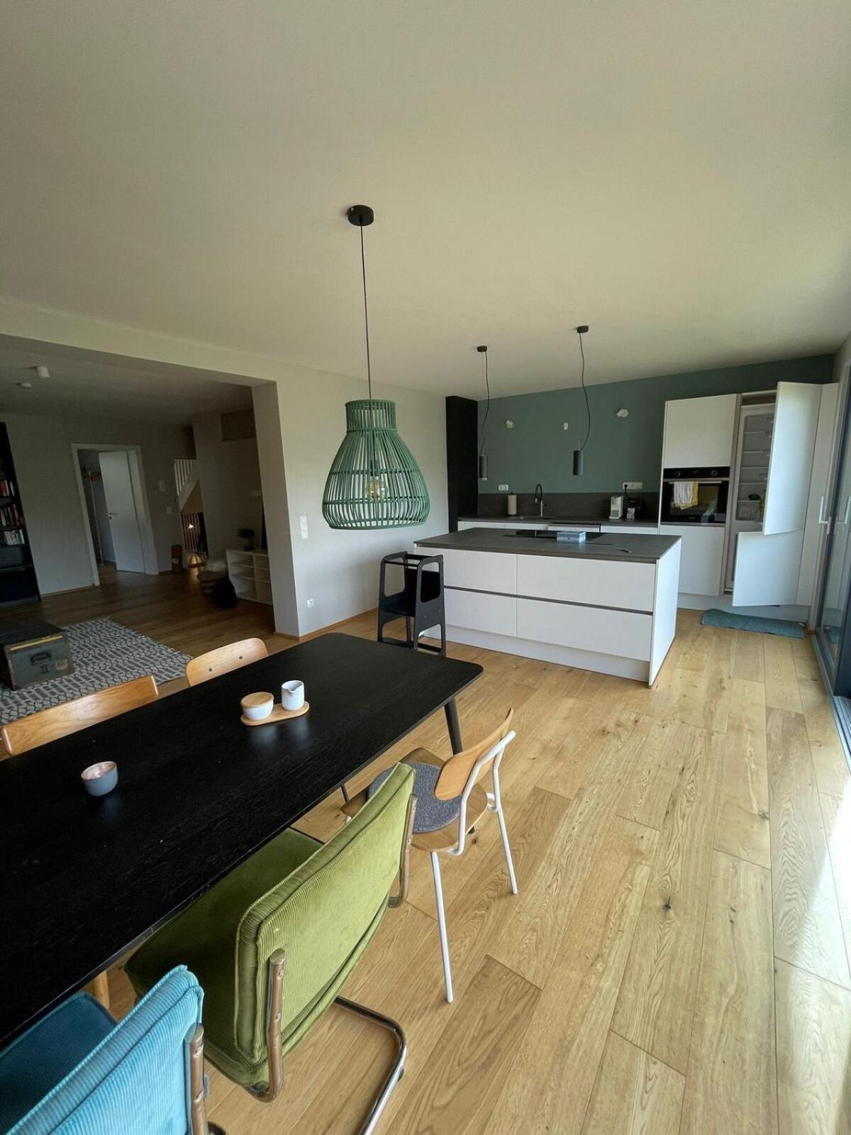 Modern Oasis Of Peace With Garden, Public Transport * Dusseldorf