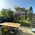 Modern Oasis Of Peace With Garden, Top Public Transport